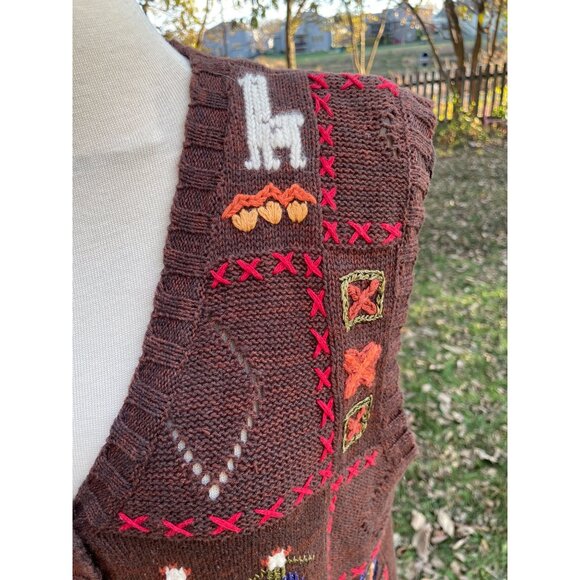 Sweater Vest With Folk Art Embroidery Size Large Brown Ramie/Cotton Blend V-Neck - Picture 10 of 15